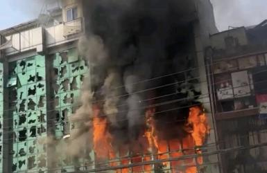 राजावादीले आगो लगाएको घरमा जलेर एक पत्रकारको निधन, प्रहरीको गोलीले एक प्रदर्शनकारीको मृत्यु